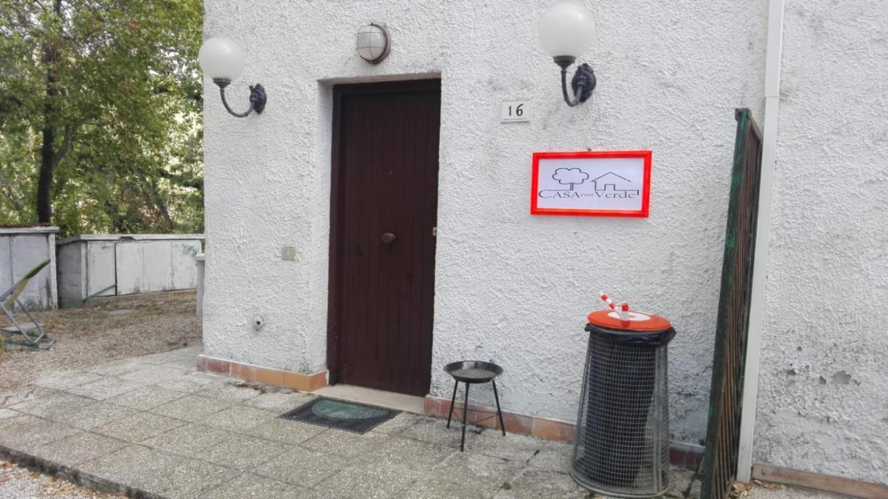 Casa Nel Verde Терни Экстерьер фото